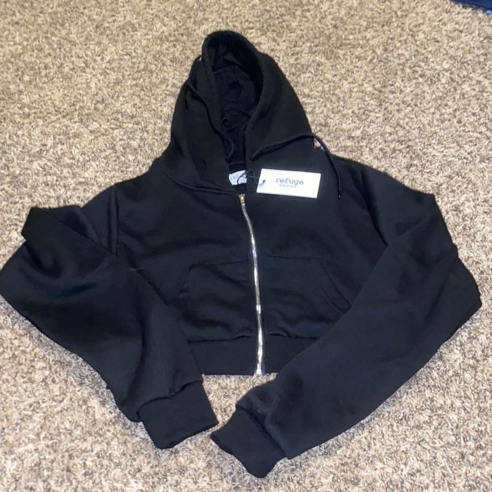 Cropped zip up